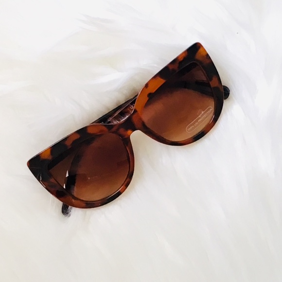Accessories - Tortoise Cat Eye Sunglasses